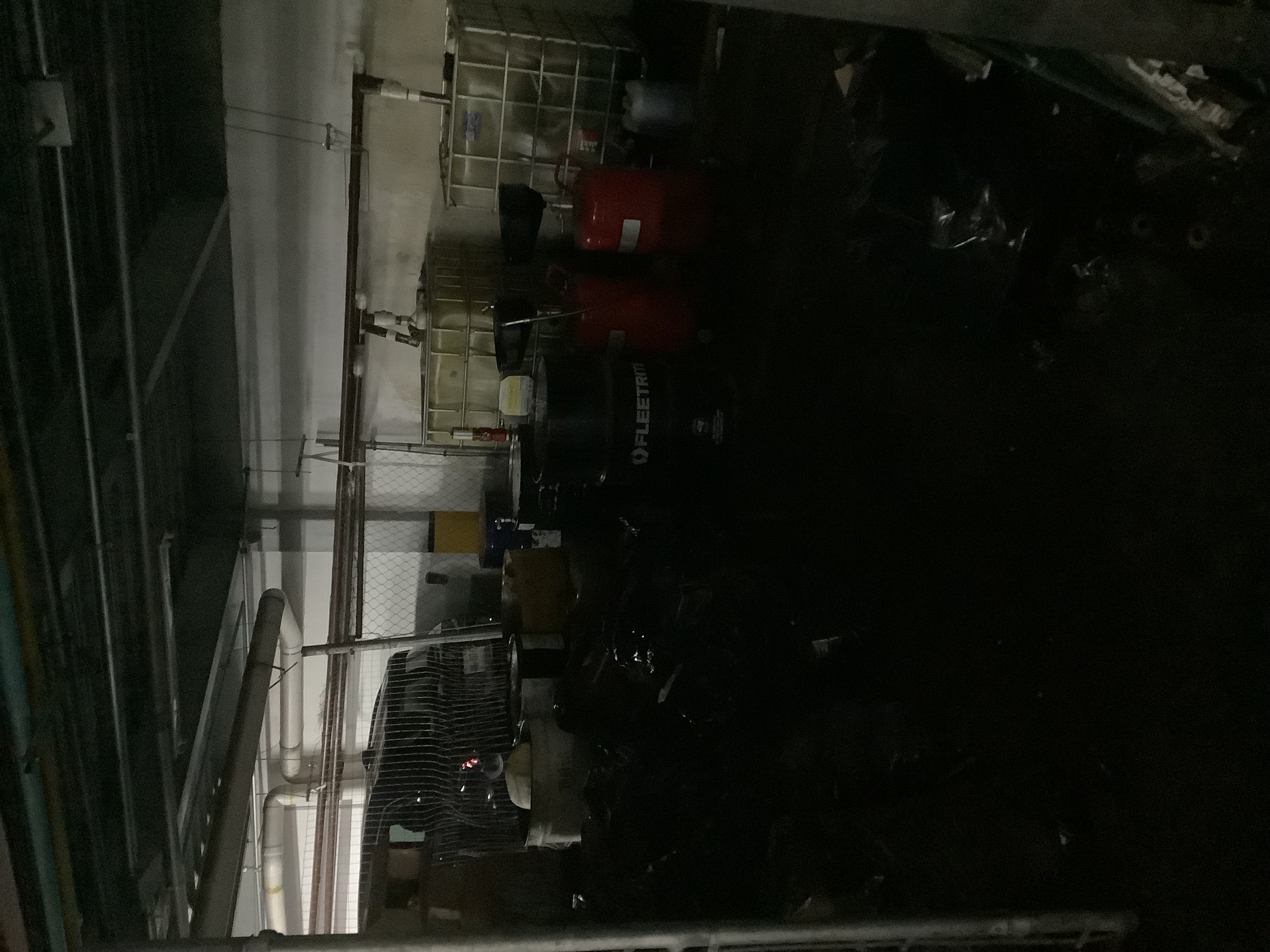 ATRP — Almacén Temporal Residuos Peligrosos (vista interior)